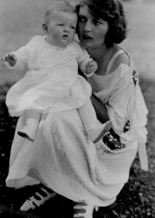 Zelda with baby Scottie, 1922
